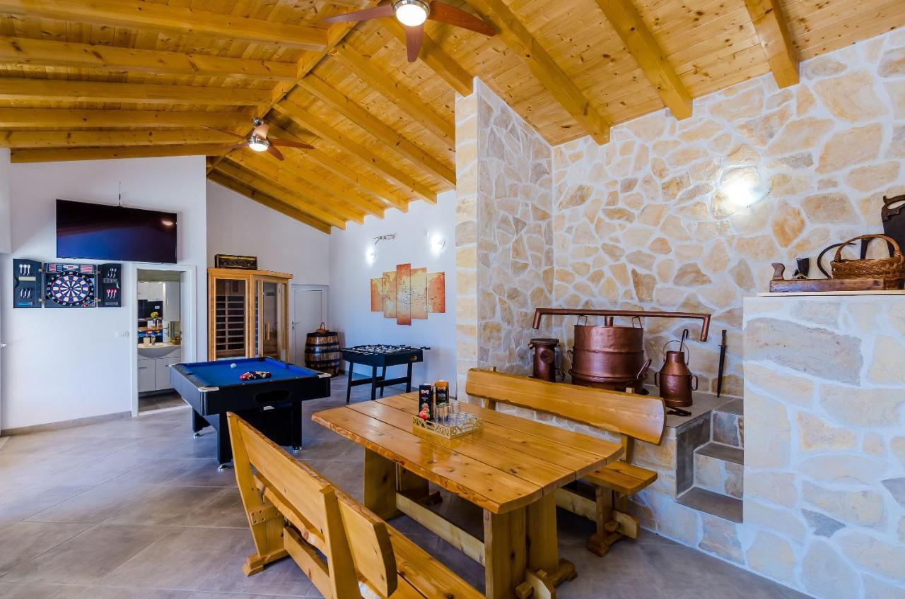 Villa Mateo With Private Pool Gruda Exterior photo