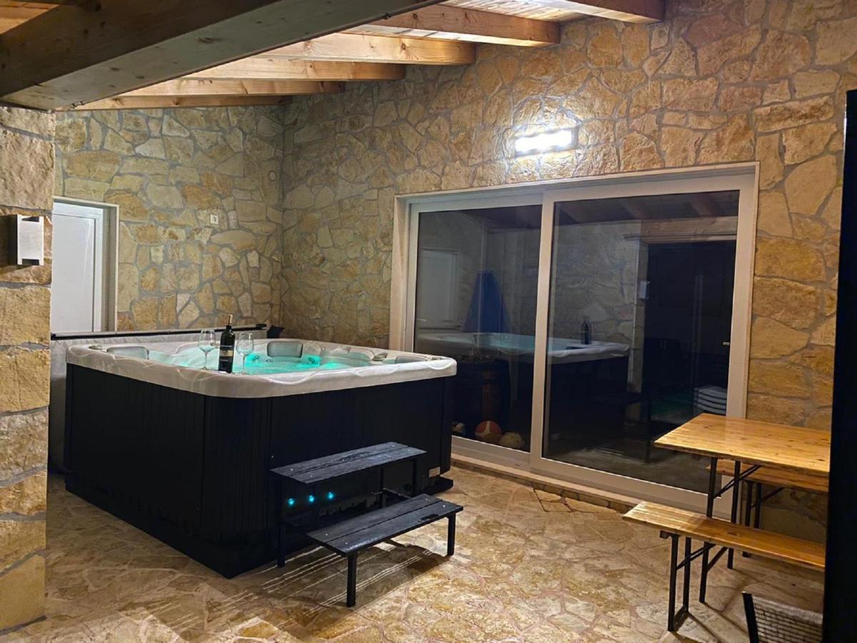 Villa Mateo With Private Pool Gruda Exterior photo